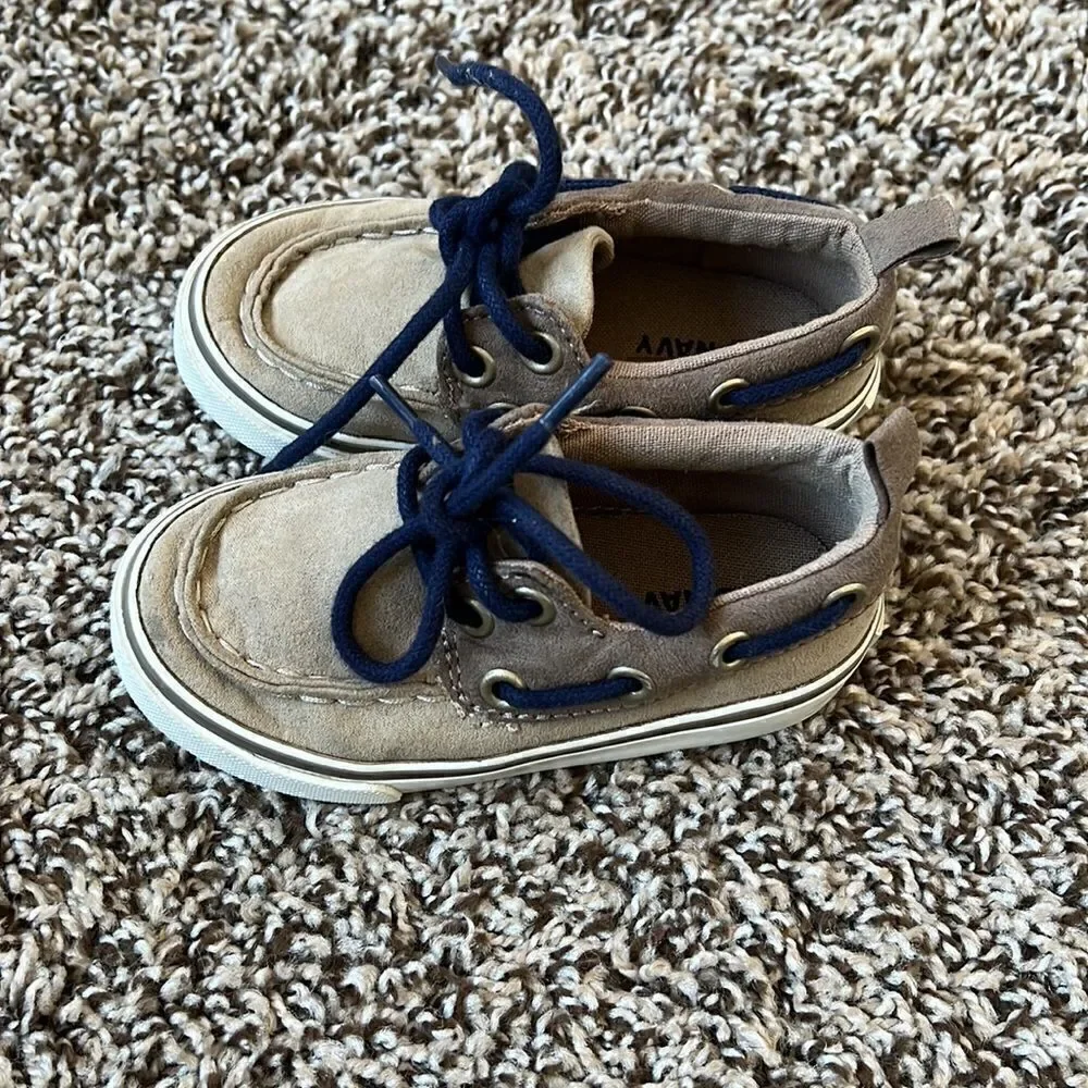 Toddler Old Navy Slip On Shoes Size: 5C